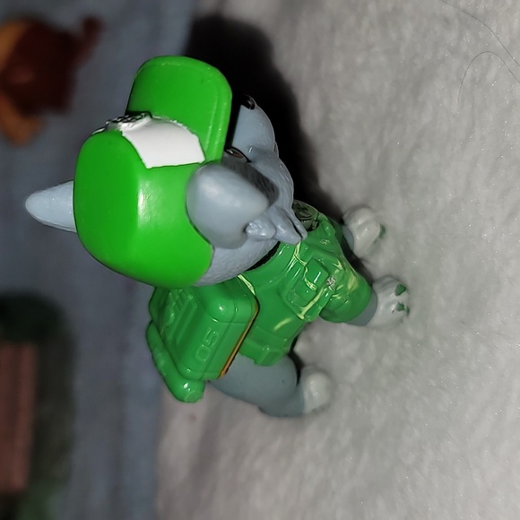 Paw Patrol Rocky The Recycling Genius Toy Character Fugurine - Picture 2 of 5